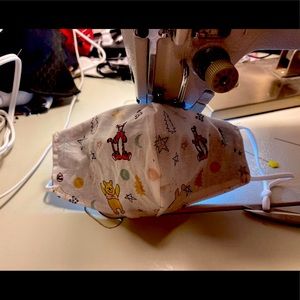 Face mask with 5 layers filter